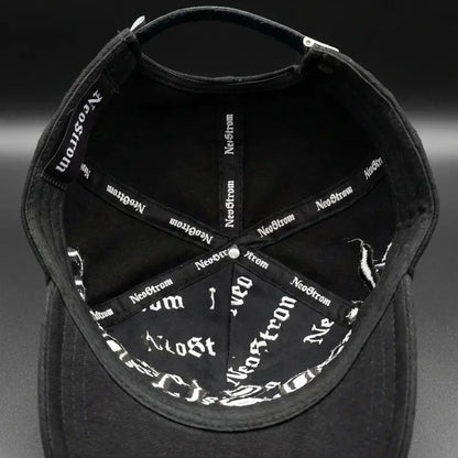 Gorra con Pedreria NeoLuxury®