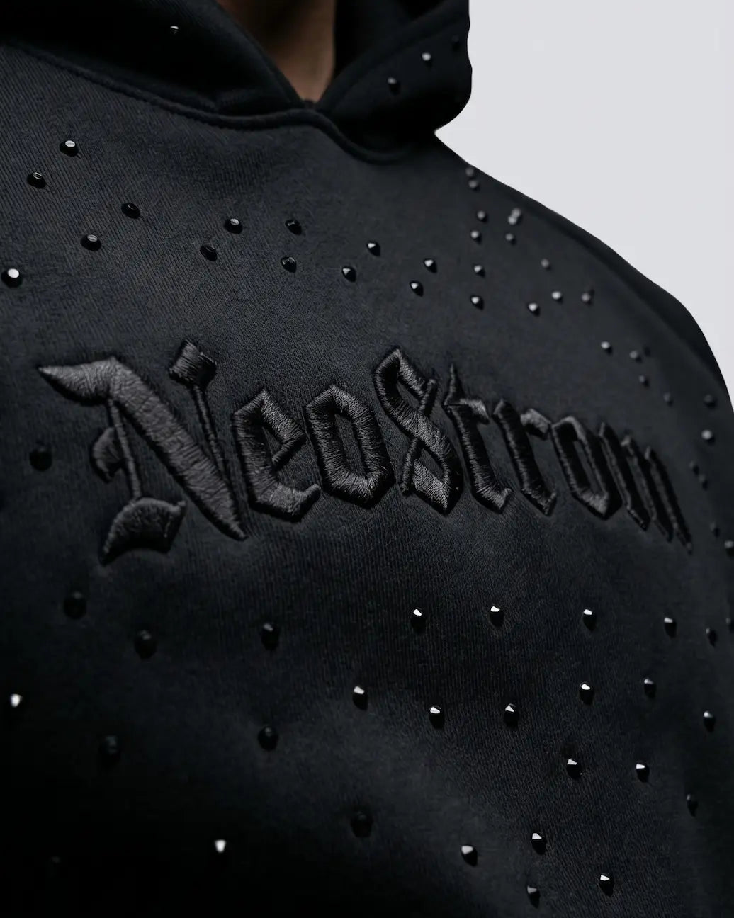 Hoodie con Brillos NeoLuxe®