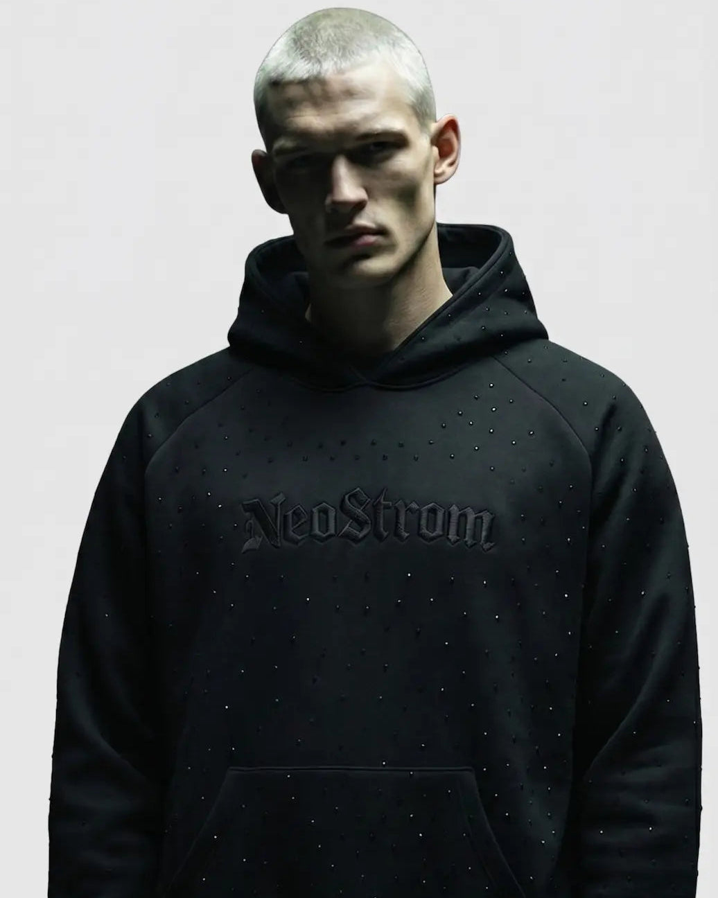 Hoodie con Brillos NeoLuxe®